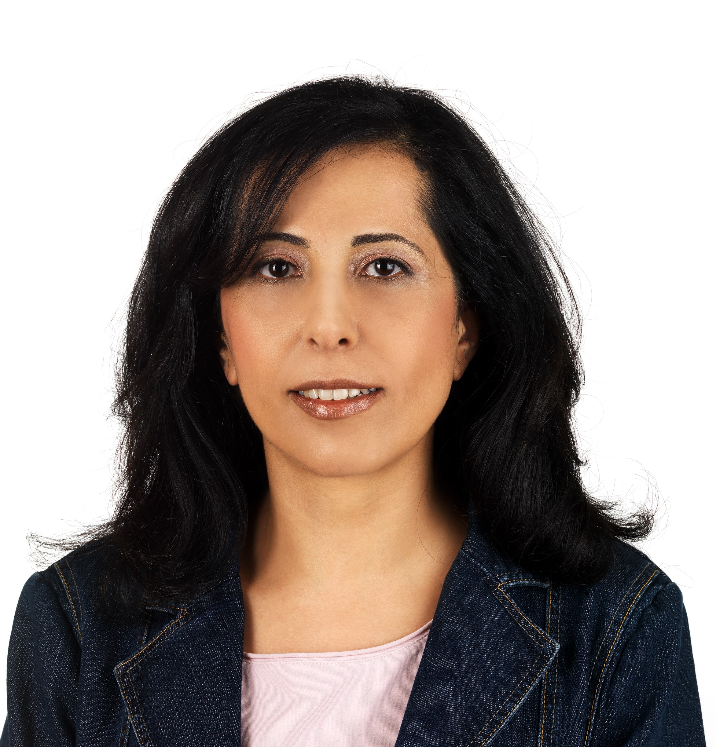 صورة شخصية للكاتب هيام القصيفي