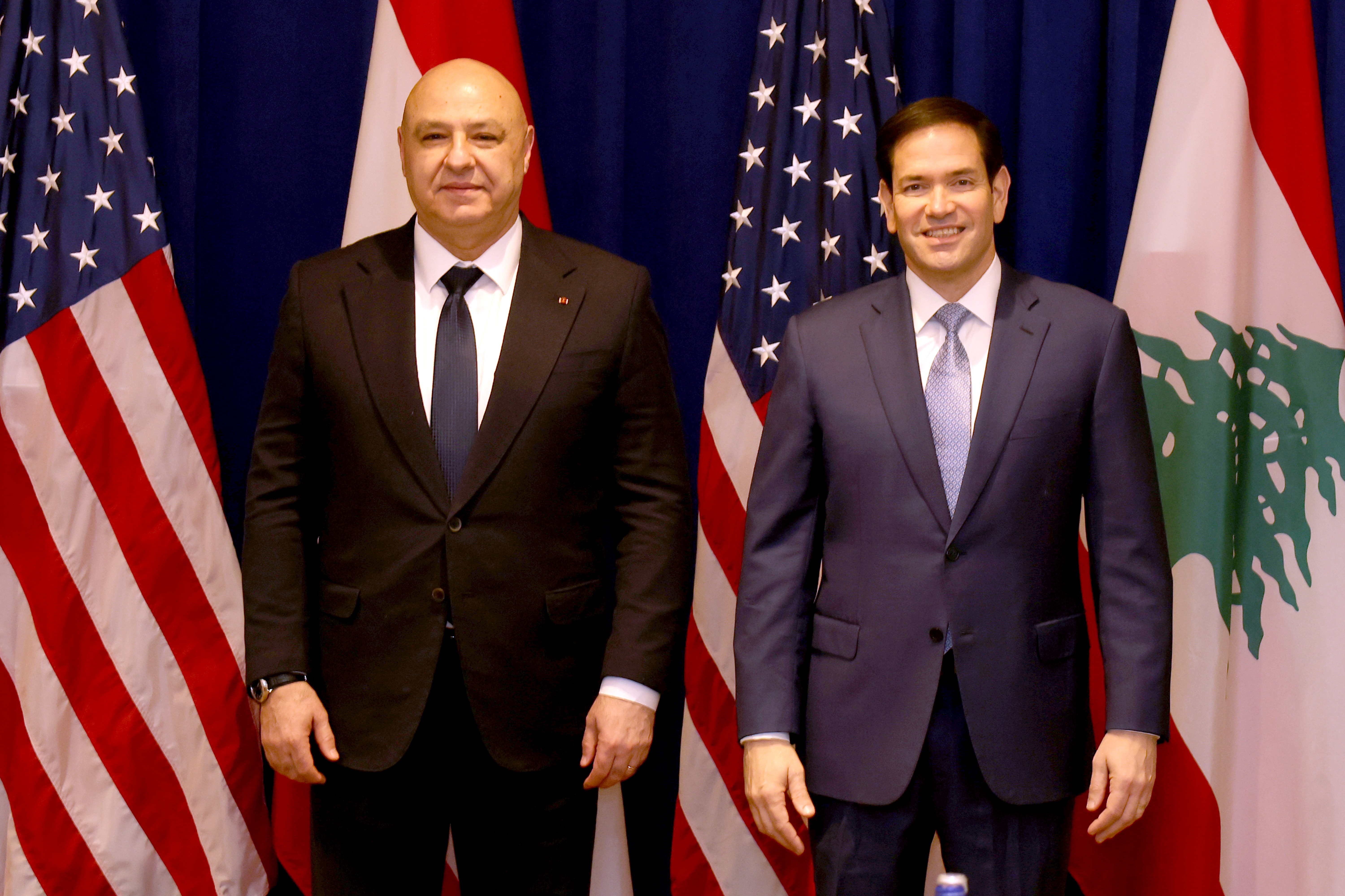 واشنطن تنظر بقلق الى اداء عون