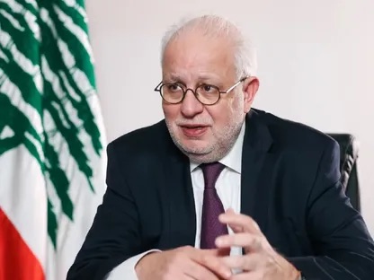 العقوبات الغربية تسقط أمام السيادة الوطنية: هل يُطعن بتعميم نصار؟