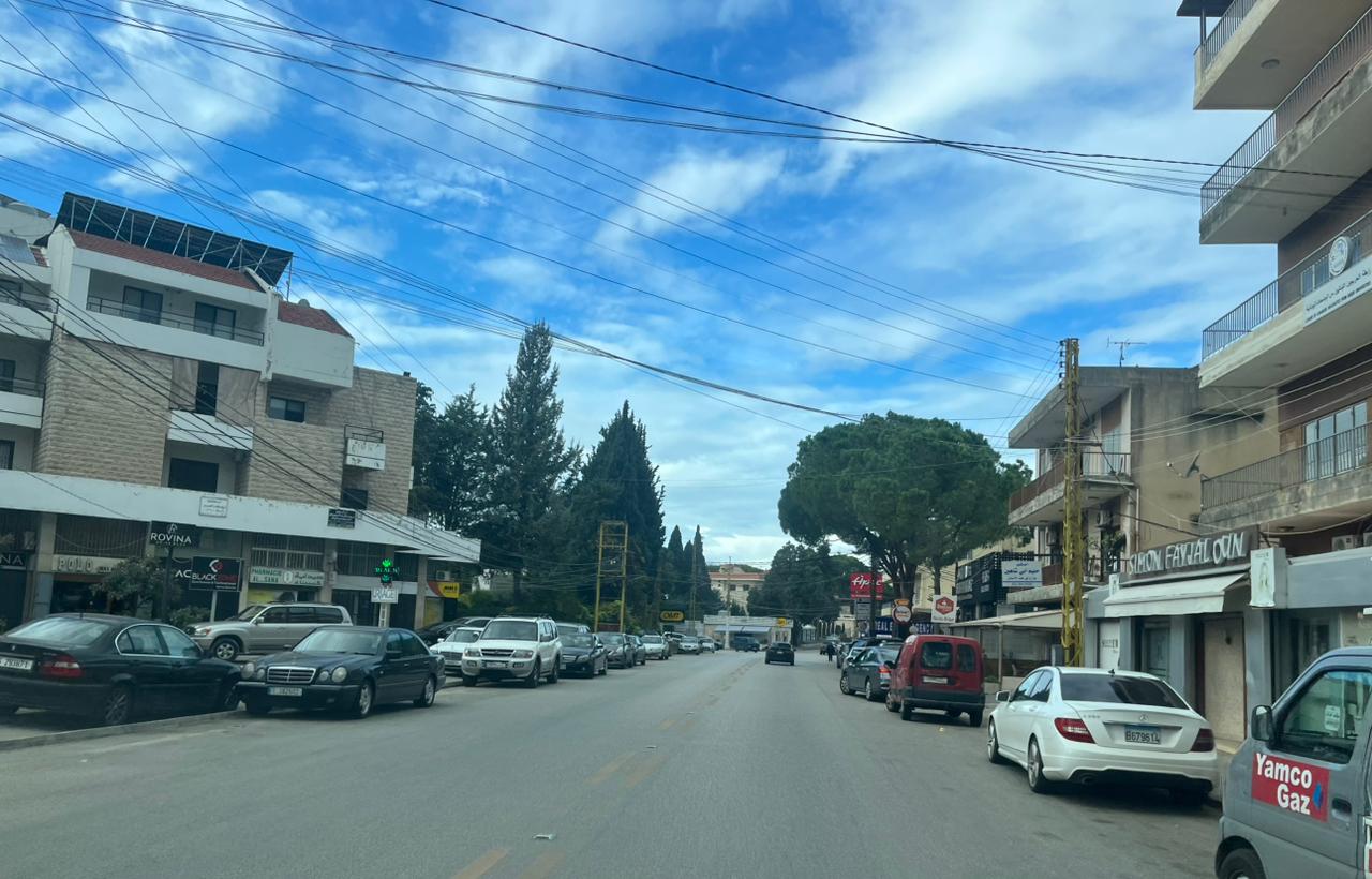 صورة توضيحية للمقال: أميون "داونتاون الكورة"   بين التوسّع التجاري وتغيّر الحياة