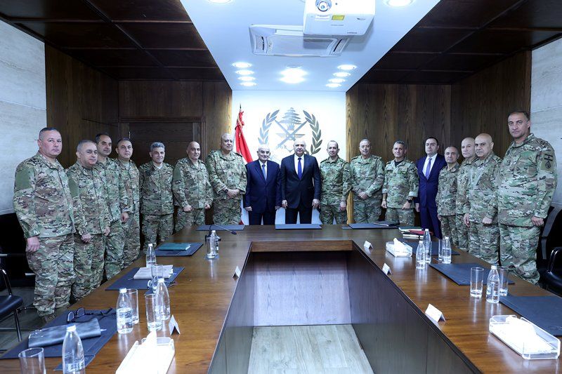 عون يزور اليرزة مدافعّا عن هيكل