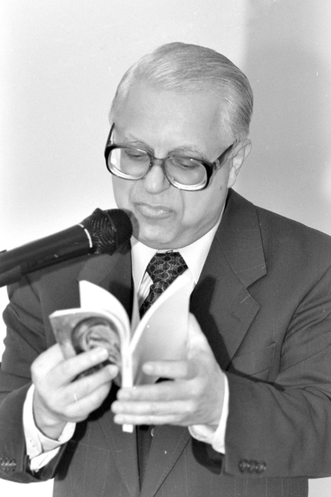 صورة توضيحية للمقال: خريستو نجم الذي أبعده المرض قبل أن يغيّبه  الموت