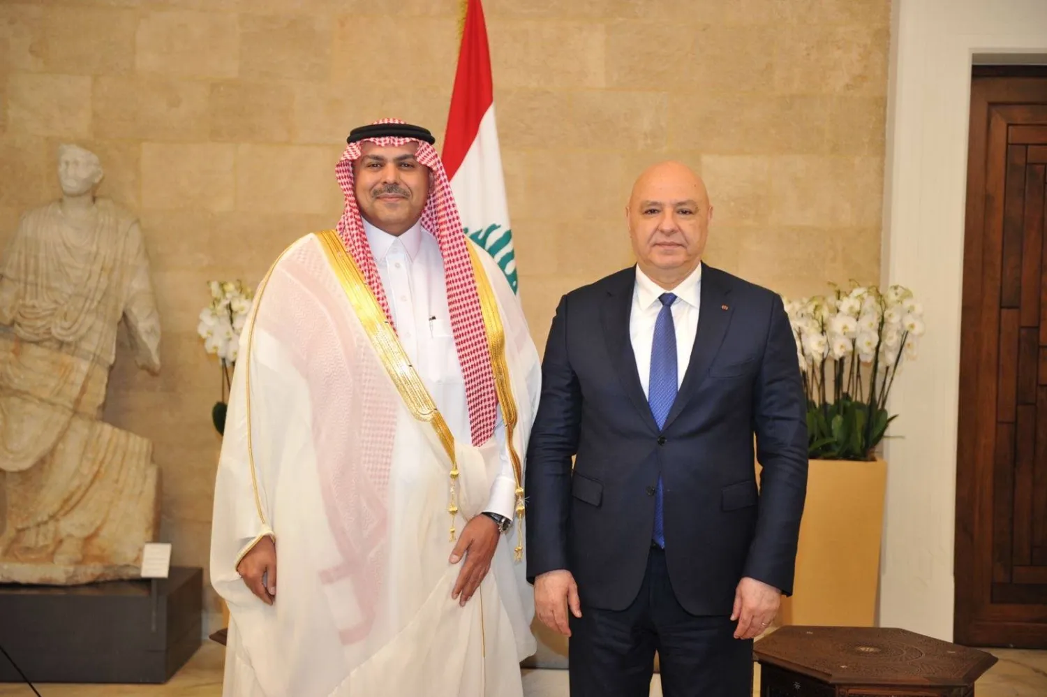 مصادر سعودية لـ"كافيين دوت برس": الرياض تقترب من إنهاء الحظر الجوي وبن فرحان في بيروت قريبًا 